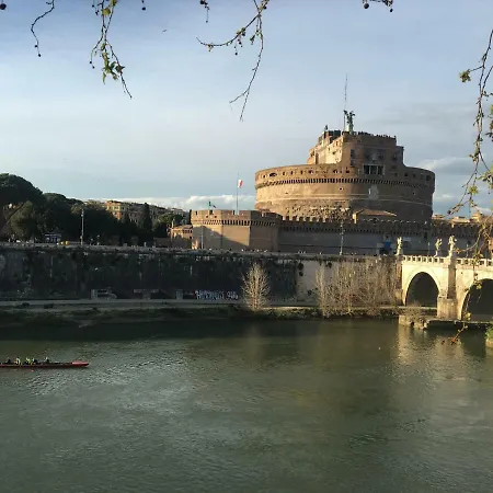 Appartamento Finestra Su Castel Sant'angelo